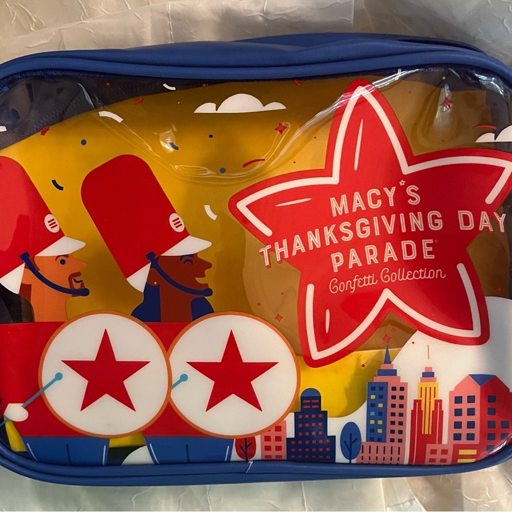 Macy's Red Star Parade Bag
